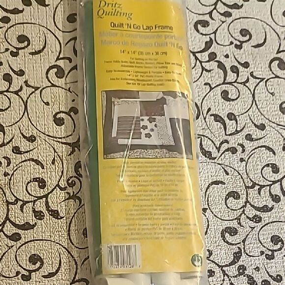 Dritz Quilting Quilt 'N Go Lap Frame - Picture 1 of 6